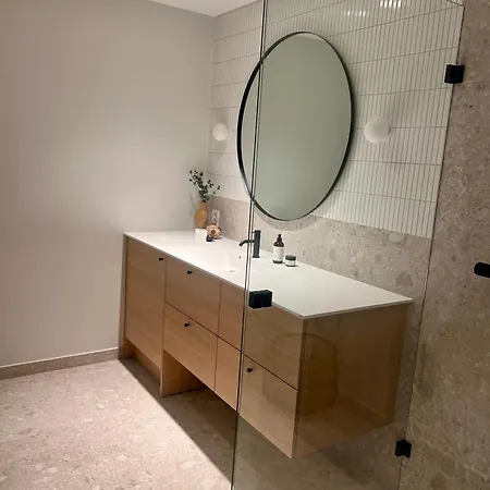 Brand New Flat, Big Bathroom And Garden Apartamento